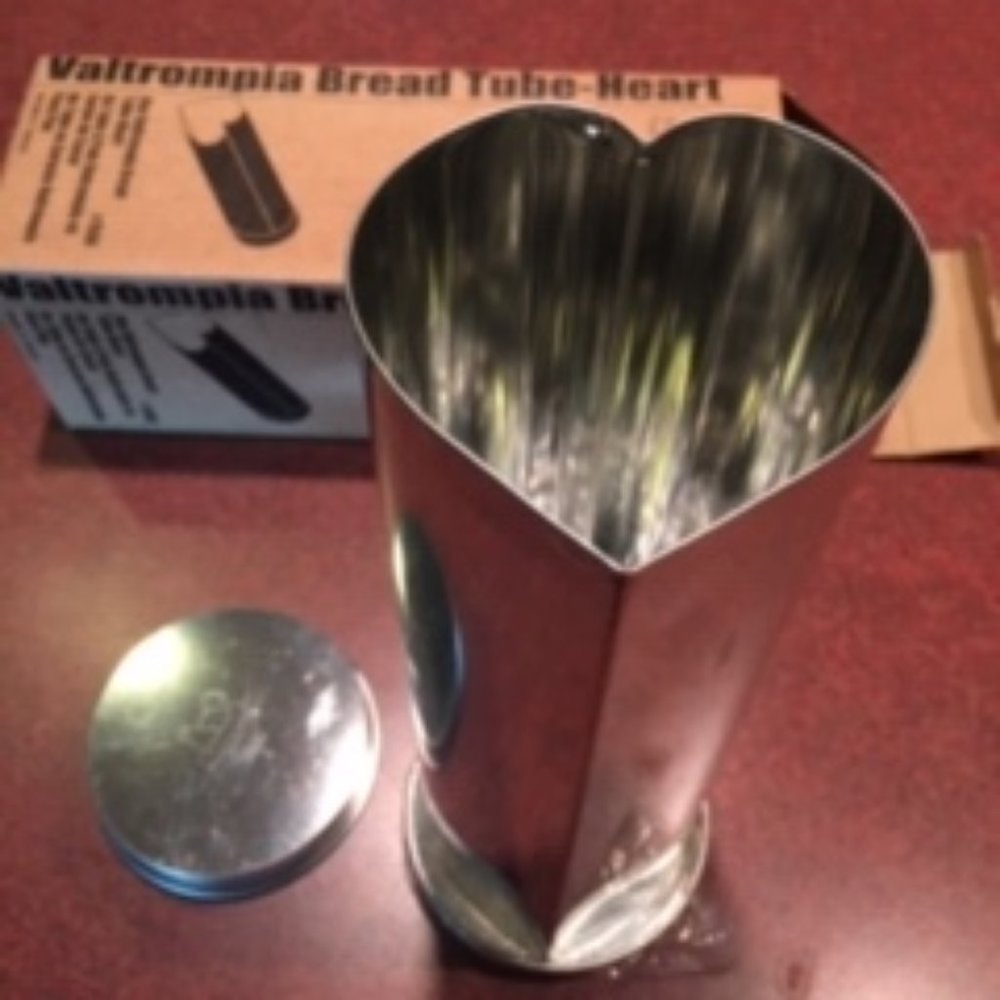 Pampered Chef Bread Tube - Heart